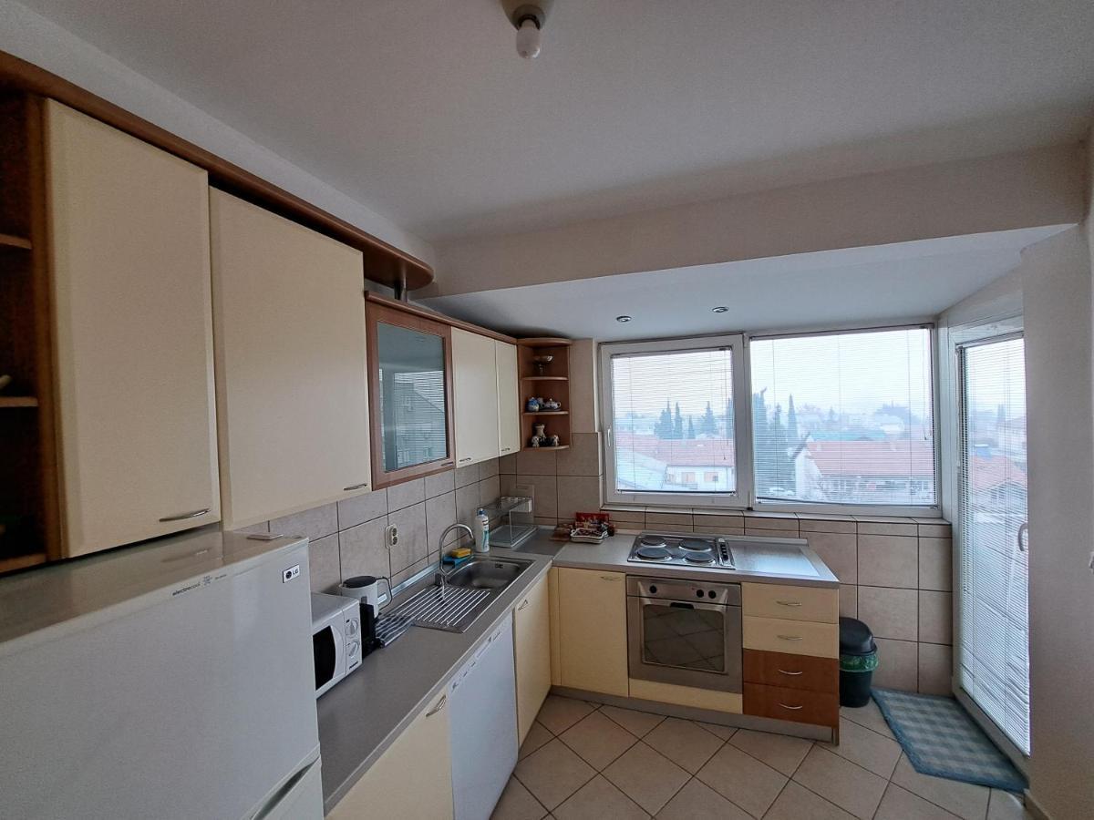 Apartamento Skopje Panorama Exterior foto